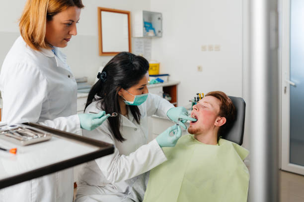 Best Cracked Tooth Emergency Dentist  in Lden, MA